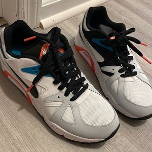 Nike Air Structure shoes 7y. Worn Once